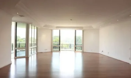 Apartamento com 5 suítes 4 vagas a venda na Chácara Flora