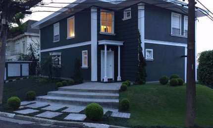 Casa em condomínio com 3 suítes 2 vagas a venda no Morumbi
