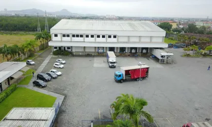 Barracão / Galpão / Depósito à venda na Via Anchieta, --, Fabril, Cubatão