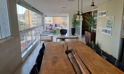 Apartamento com 4 suítes 4 vagas a venda na Vila Mariana