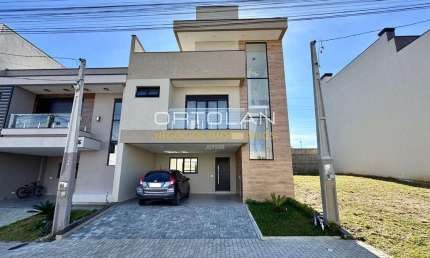 Triplex alto padrão em condomínio fechado 180m² - 03 dormitórios - Costeira - São José dos Pinhais
