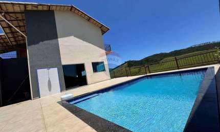 Casa à Venda no Condomínio Portal Belmiro Braga, Conforto, Lazer e Segurança a 25 Minutos de Juiz de Fora.
