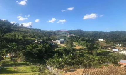 Excelente casa a venda, com três suites, no Condomínio Morada da Graça., um condomínio fechado próximo ao centro de juiz de Fora