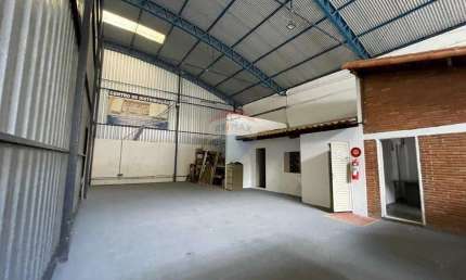 Galpão com 285 m² , com AVCB,  no Bairro Democrata - Rua Bernardo Mascarenhas - Próximo a todo o comércio local