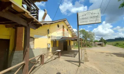Restaurante a venda e Galpão anexo no entroncamento da Rodovia 040 sentido Rio de Janeiro/ km 790, com a Estrada de acesso a Torreões/Humaitá.