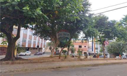 Apartamento 03 quartos para Locação na Praça do Cruzeiro  Centro de Juiz de Fora.