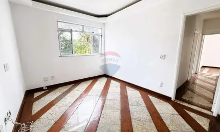 Oportunidade no São Mateus! Apartamento com 3 Quartos, Elevador e Vaga de Garagem.