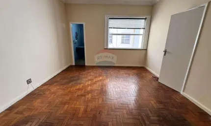 Sala Comercial para locação com 3 ambientes separados, no Edifício Brumado Juiz de Fora