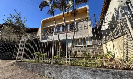 Casa com 5 quartos no Bairu – Ótima para reforma ou novo empreendimento