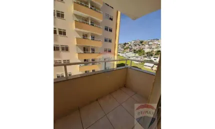 Apartamento 2 Quartos Mobiliado com Garagem, Portaria 24h, Lazer Completo e Localização Privilegiada em Juiz de Fora