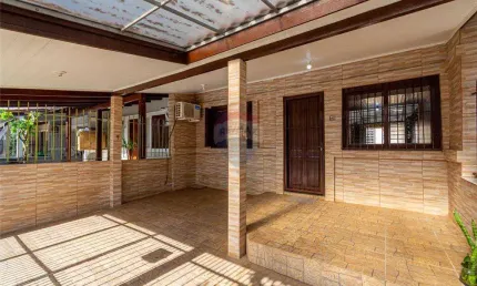 Casa térrea à VENDA com 2 dormitórios, 95,94 m²,  Parque Ozanan, Canoas, RS