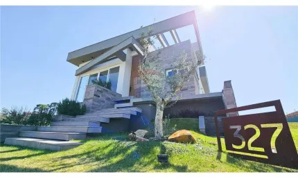 Casa 3 dormitórios À VENDA, Condomínio Reservas do Lago, Nova Santa Rita, RS.