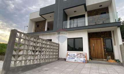 Sobrado à venda, 155m2, 03 dormitórios, bairro Centro, Nova Santa Rita, RS