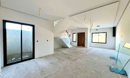Sobrado à venda, 155m2, 03 dormitórios, bairro Centro, Nova Santa Rita, RS