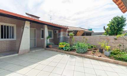 Casa térrea com 4 dormitórios, sendo 1 suíte, À VENDA, 172m²,  bairro Estancia Velha - Canoas/RS