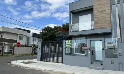 Sobrado de 2 dormitórios com 2 suítes no bairro Mont Serrat em Canoas!