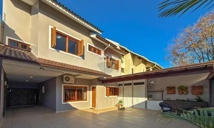 Excelente casa sobrado com suíte, closet, lareira e churrasqueira à venda no bairro são josé – canoas