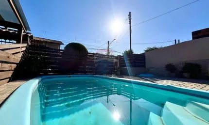 Casa com piscina 3 dormitórios, À VENDA, bairro São José  Canoas RS