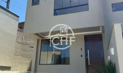 Casa com excelente espaço lateral , tomaz coelho, brusque - sc