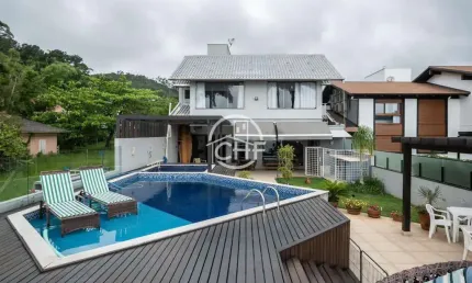Casa frente mar em porto belo, Centro, Porto Belo - SC