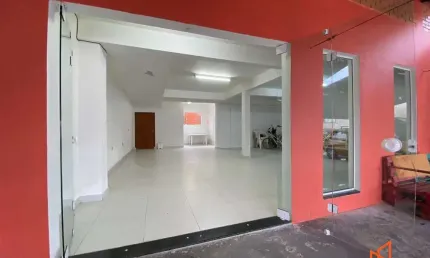 Para Locação-Sala Comercial no Floresta em Joinville-Sc