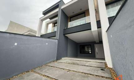 Casa com 3 quartos à venda na Rua Olaria, 746, Floresta, Joinville