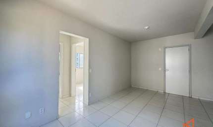 Apartamento com 2 quartos para alugar na Rua Frederico Boettcher, 1005, Vila Nova, Joinville