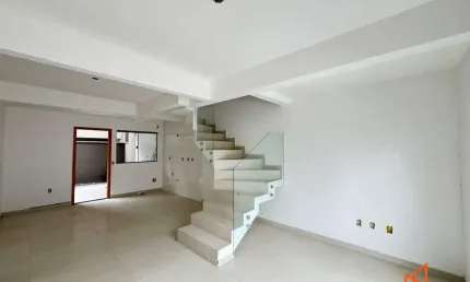 Casa com 3 quartos à venda na Rua São Vicente, 358, Boa Vista, Joinville