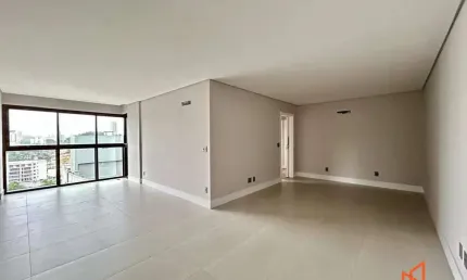 Apartamento com 3 quartos no anita garibaldi em joinville
