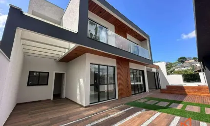 Casa com 3 quartos à venda na Rua Harmonia, 23, Floresta, Joinville