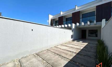 Casa com 3 quartos à venda na Rua Japão, 50, Boa Vista, Joinville