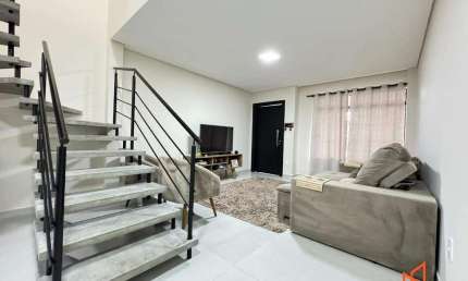Casa com 3 quartos à venda na Rua São Leopoldo, 545, Boa Vista, Joinville
