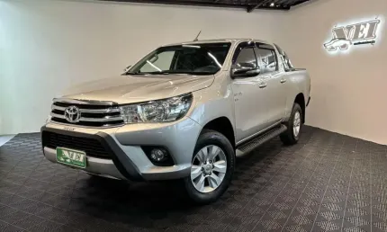 Toyota hilux cd srv 4x2 2.7 flex 16v aut.  - prata - 2016/2017