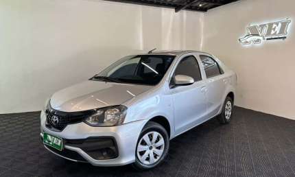 Toyota etios x sedan 1.5 flex 16v 4p mec.  - prata - 2019/2020