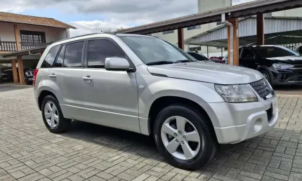 Suzuki grand vitara 2.0 16v 4x2  mec.  - prata - 2011/2012
