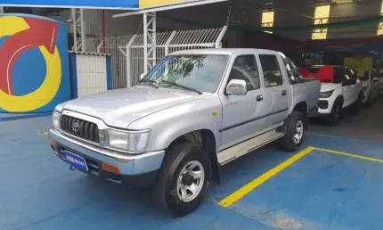 Toyota hilux 3.0 srv 4x2 cd 8v 4p