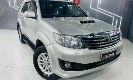 Toyota hilux sw4 srv 4x4 4.0 v6 24v aut.