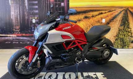 Ducati diavel 2011