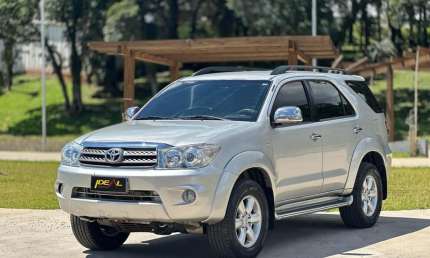 Toyota hilux sw4 sr 4x2 2.7/ 2.7 flex 16v aut.  - prata - 2010/2010