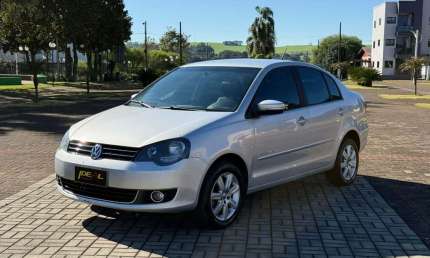 Volkswagen polo sedan comfort 1.6 - prata - 2011/2012