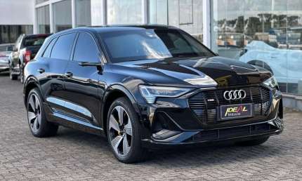 Audi rs e-tron performance black  - preta - 2021/2021