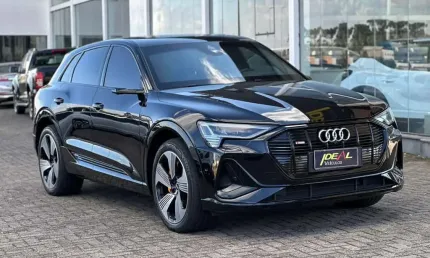 Audi rs e-tron performance black  - preta - 2021/2021