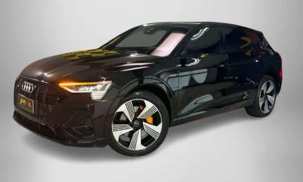 Audi rs e-tron performance black  - preta - 2021/2021