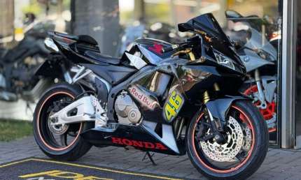 Honda cbr 600 rr  - preta - 2006/2006