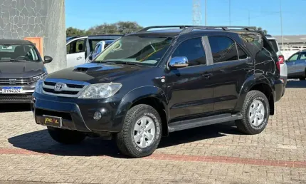 Toyota hilux sw4 srv 3.0 4x4  - preta - 2007/2007