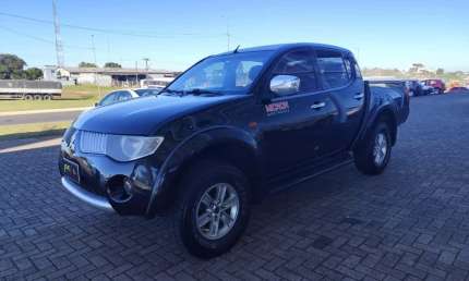 Mitsubishi l200 triton 3.5  - preta - 2008/2009