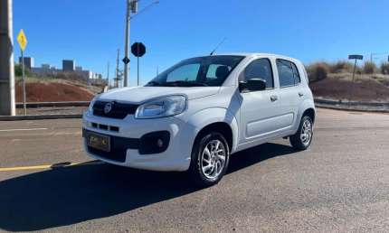 Fiat uno 1.0 attractive - branca - 2017/2017