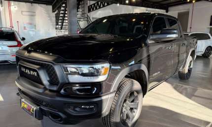Ram 1500 rebel - preta - 2022/2022