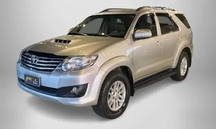 Toyota hilux sw4 srv 4x4 - prata - 2013/2013