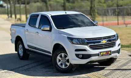 Chevrolet s-10 pick-up advantage 2.5 flex 4x2 cd  - branca - 2017/2017